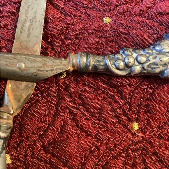 Antique Sterling silver antique sewing scissors, leaf pattern - Picture 5 of 9